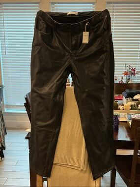 Abercrombie & Fitch Black Faux Leather Women’s Pants